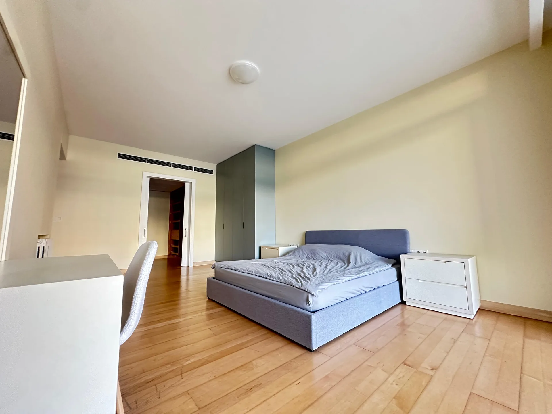 Apartment for Sale in Saifi Village, Beirut, Lebanon — الصورة 9