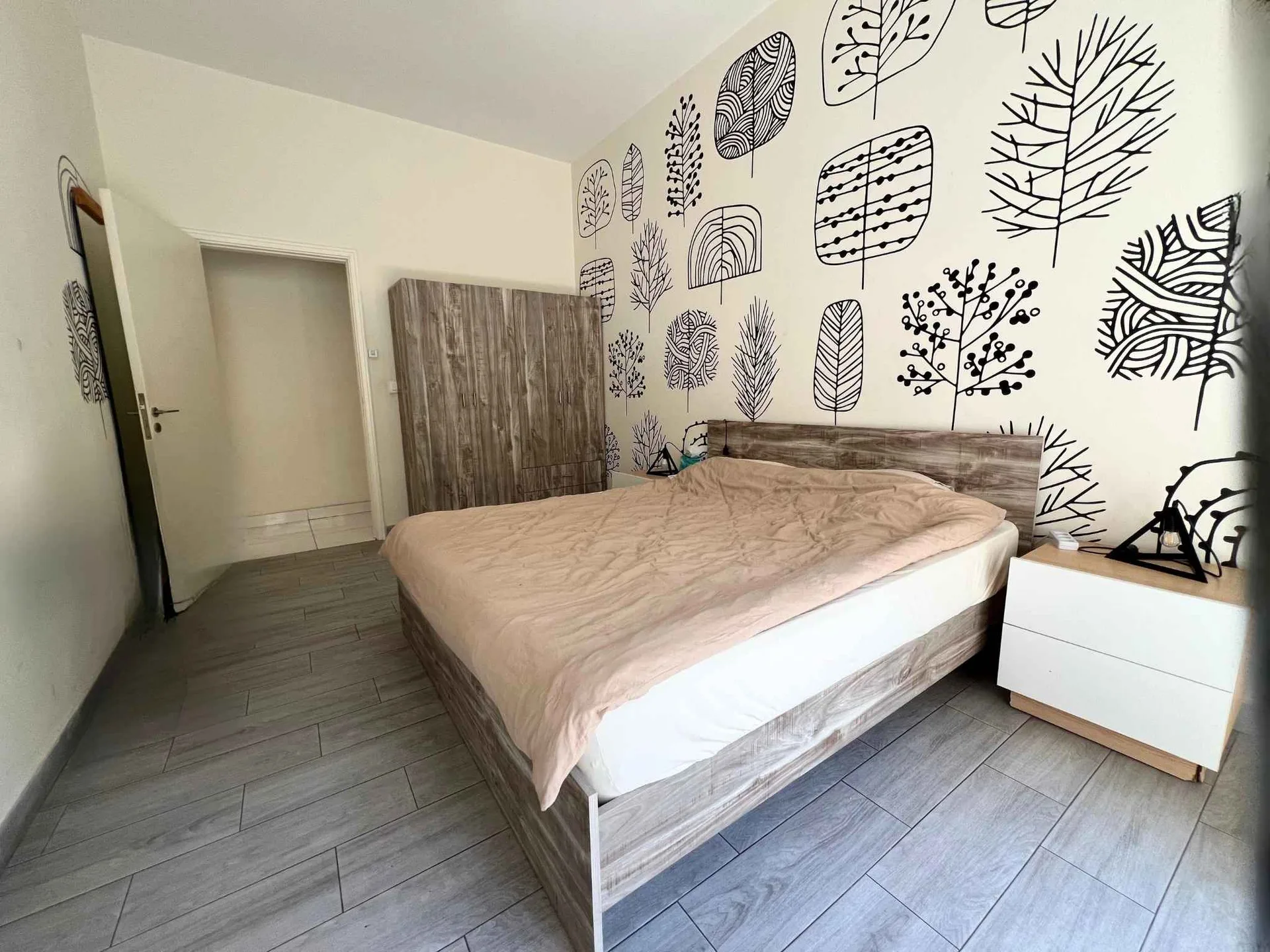 Apartment for Sale in Mar Mikhael, Beirut, Lebanon — الصورة 8