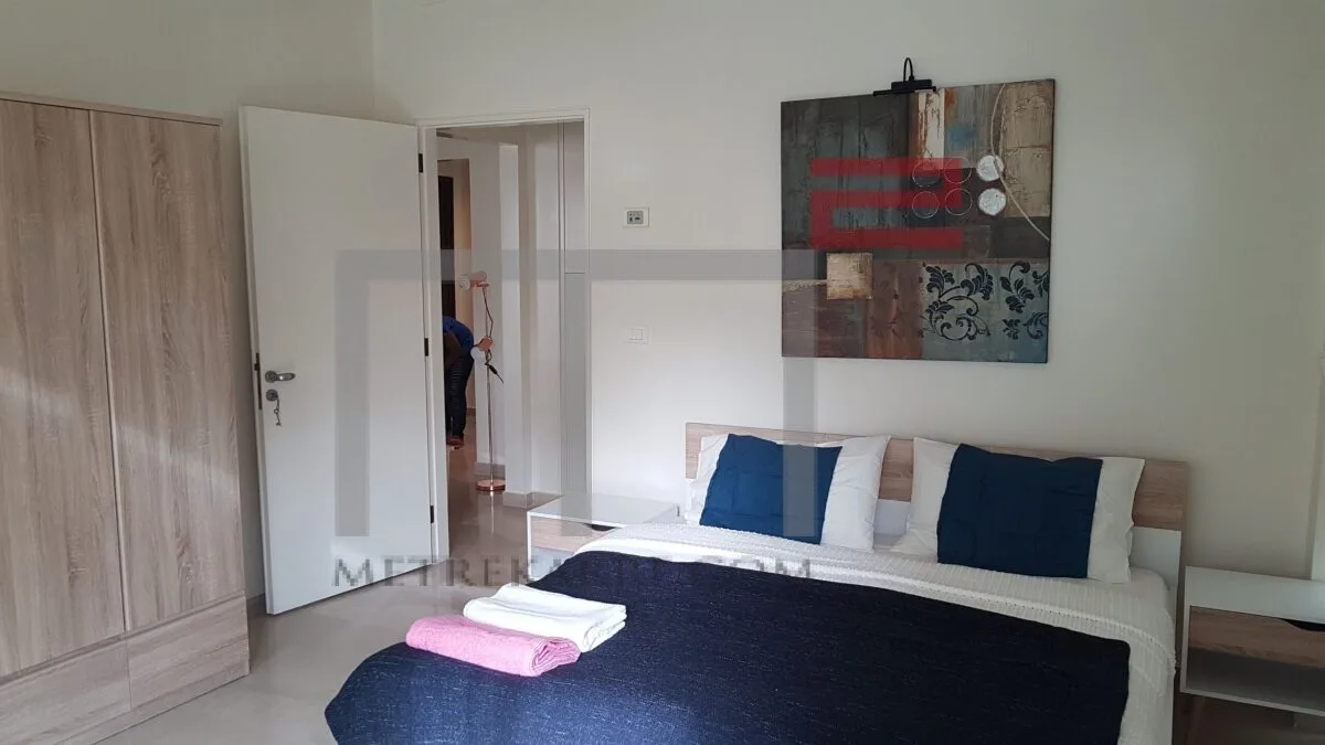 Apartment for Rent in Ain El Mreisse — الصورة 2