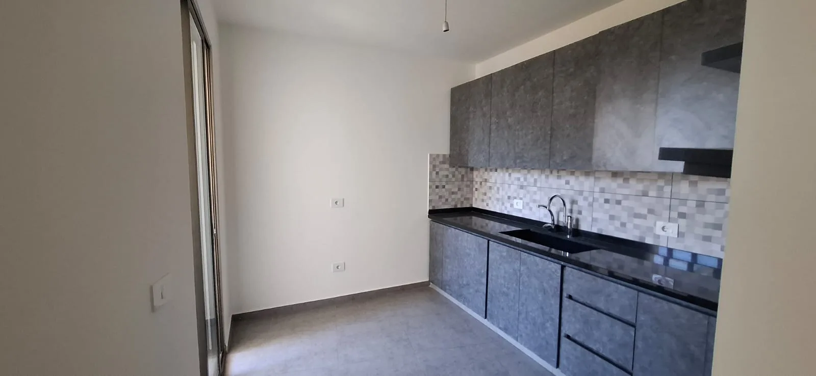 Apartment for Sale in Biaqout, Lebanon — الصورة 6