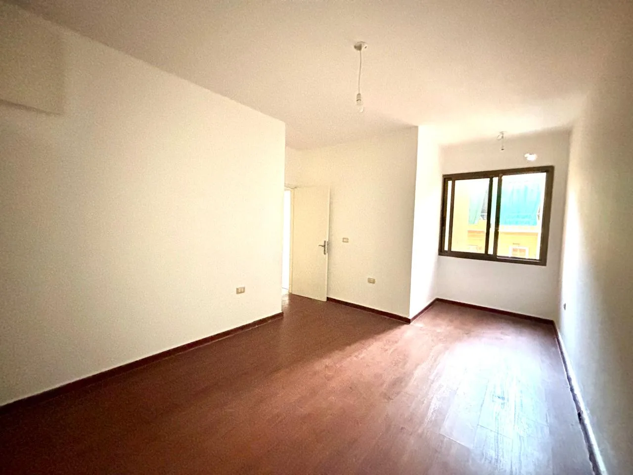 Apartment for Sale in Forn El Chebbak, Lebanon — الصورة 8