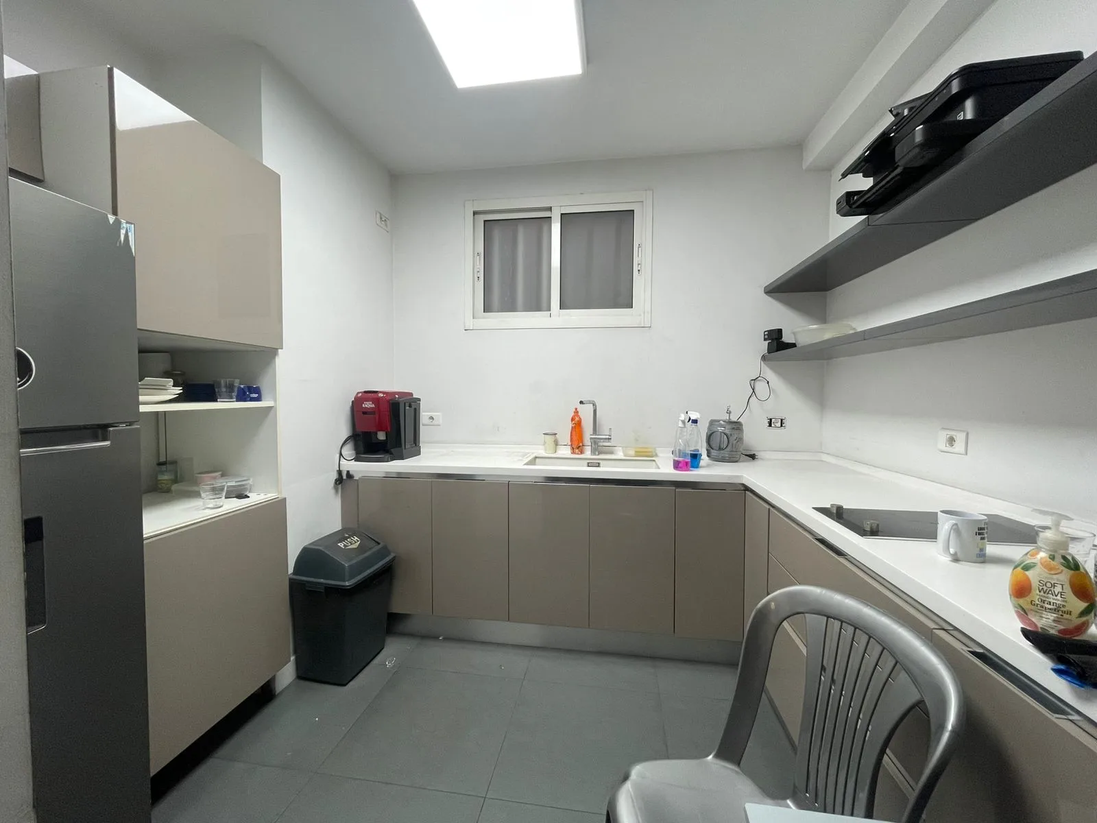 Office for Rent in Saifi Village — الصورة 9