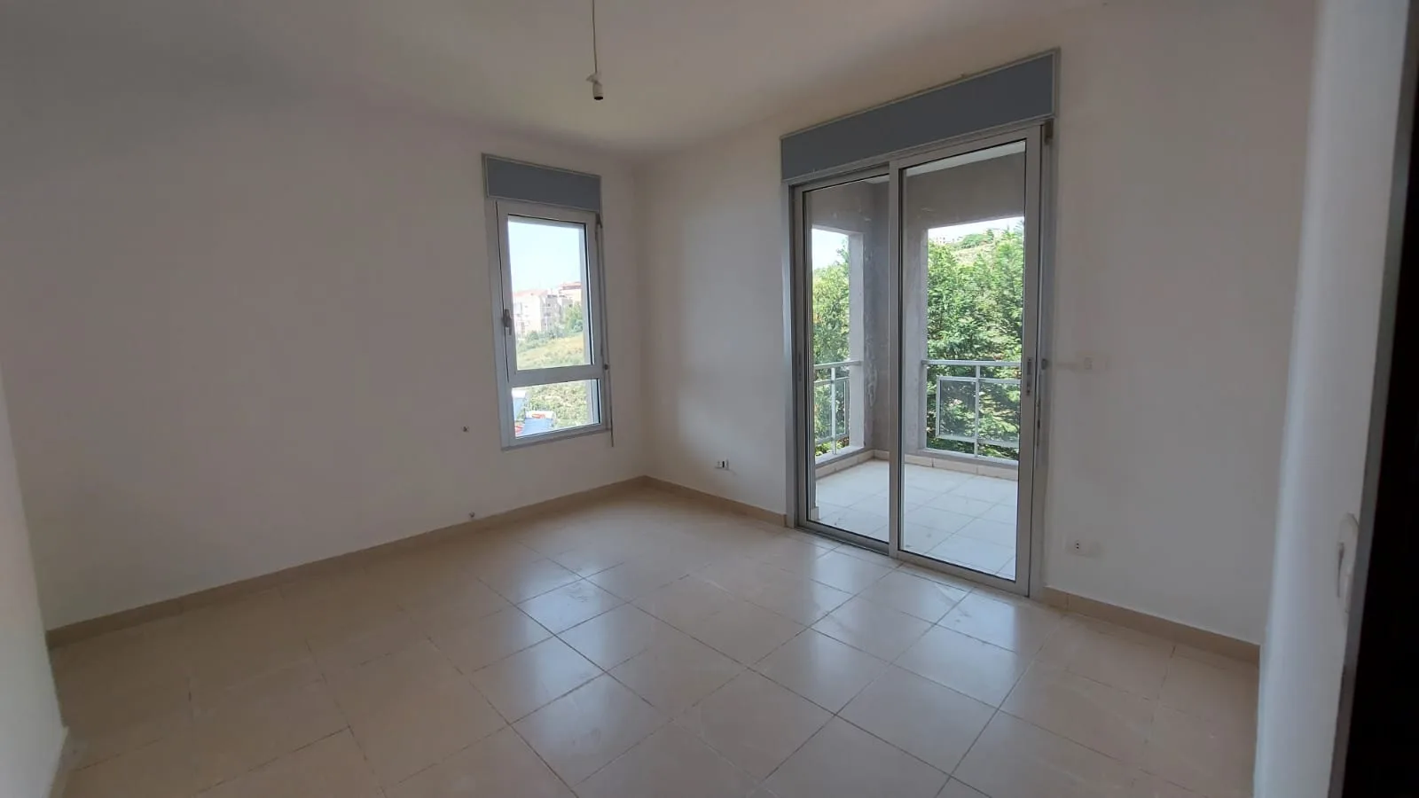 Apartment for Sale in Halat, Lebanon — الصورة 3