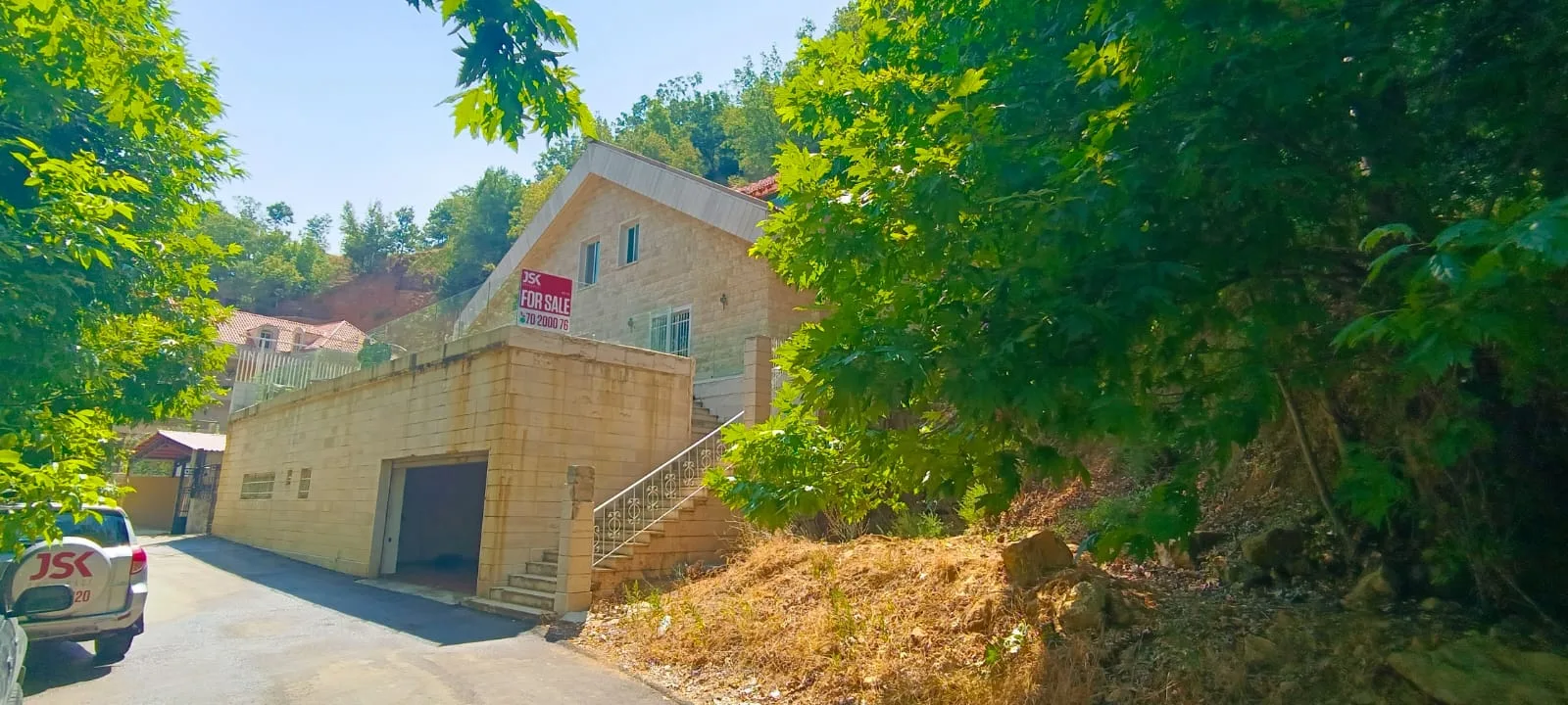 Triplex for sale in Kfardebian — الصورة 2