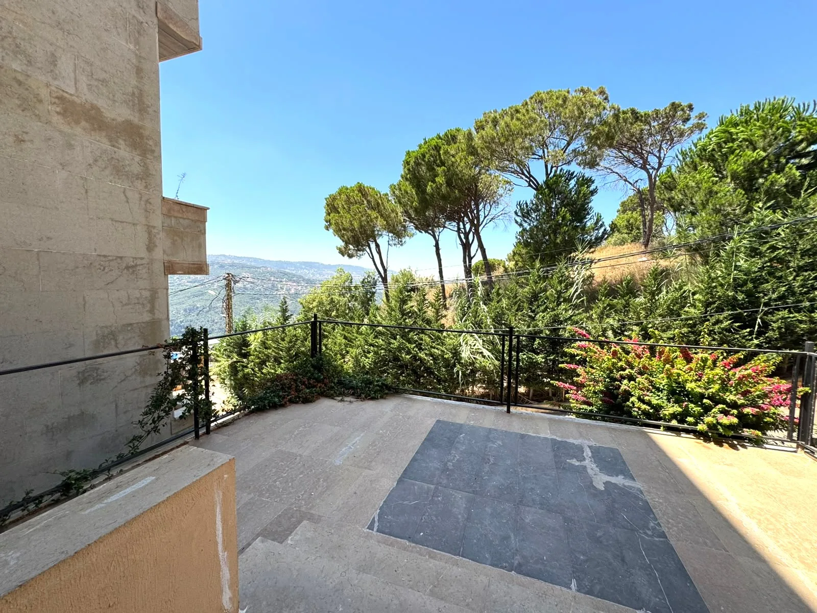 Apartment for Sale in Beit Meri — الصورة 3