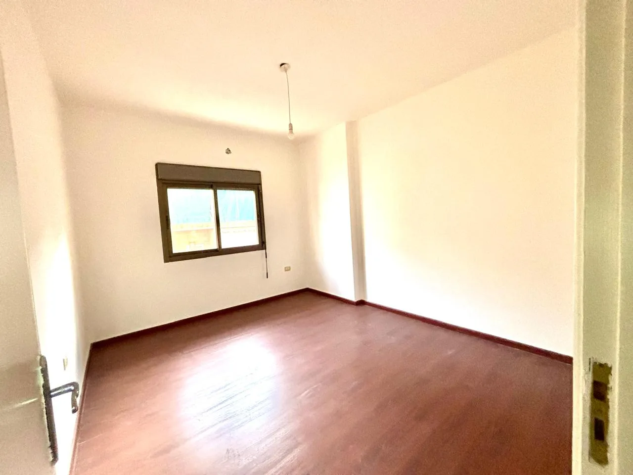 Apartment for Sale in Forn El Chebbak, Lebanon — الصورة 4