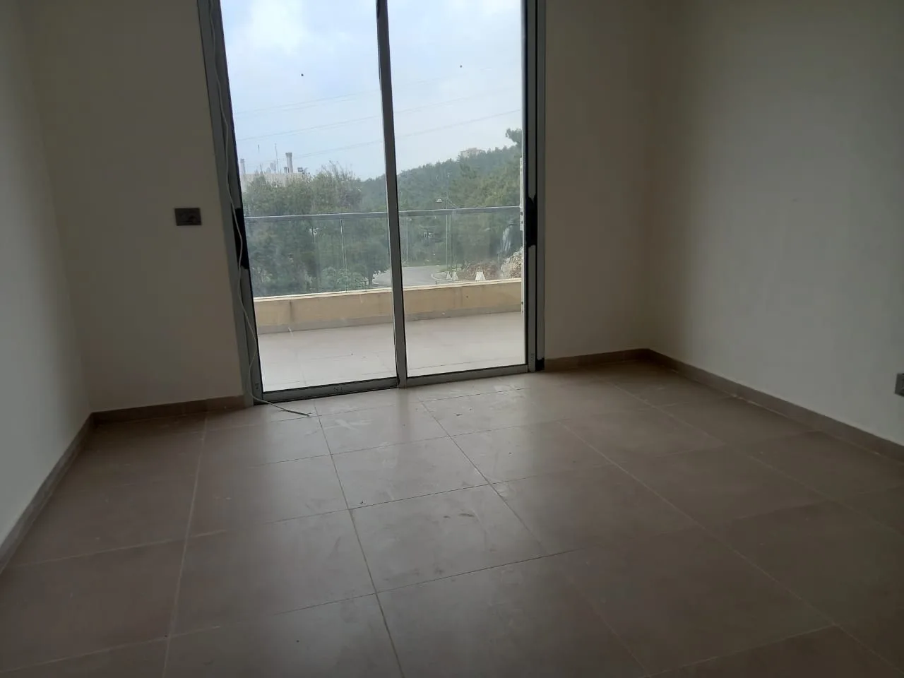 Apartment for Sale in Ballouneh — الصورة 4
