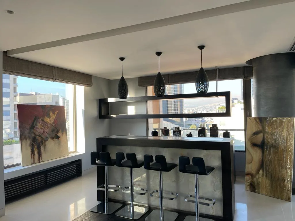 Apartment for Sale in Caree d'or, Achrafieh, Beirut, Lebanon — الصورة 3