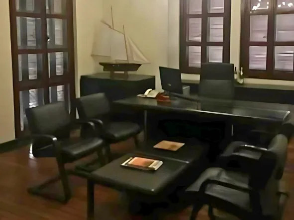 Office for sale in Downtown — الصورة 3