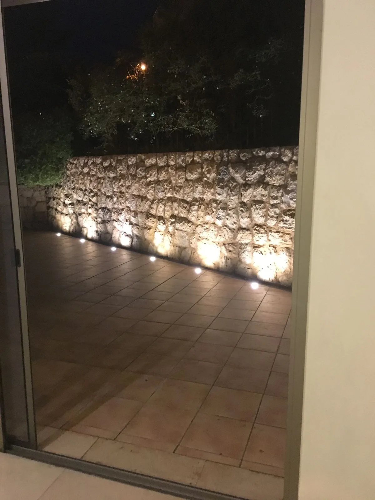 Apartment for Rent in Baabda, Lebanon — الصورة 2