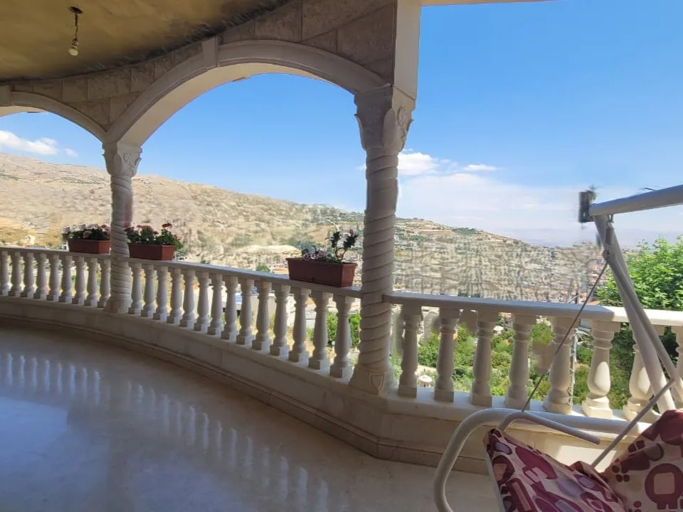 Building for Sale in Zahlé — الصورة 8