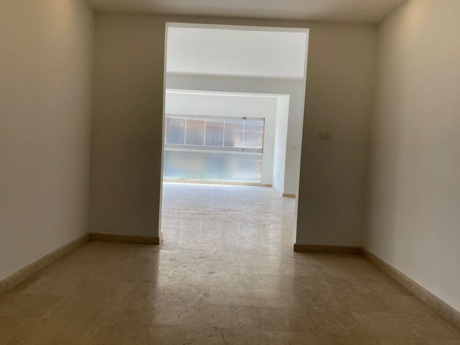 Apartment for Sale in Caree d'or, Achrafieh, Beirut, Lebanon — الصورة 4
