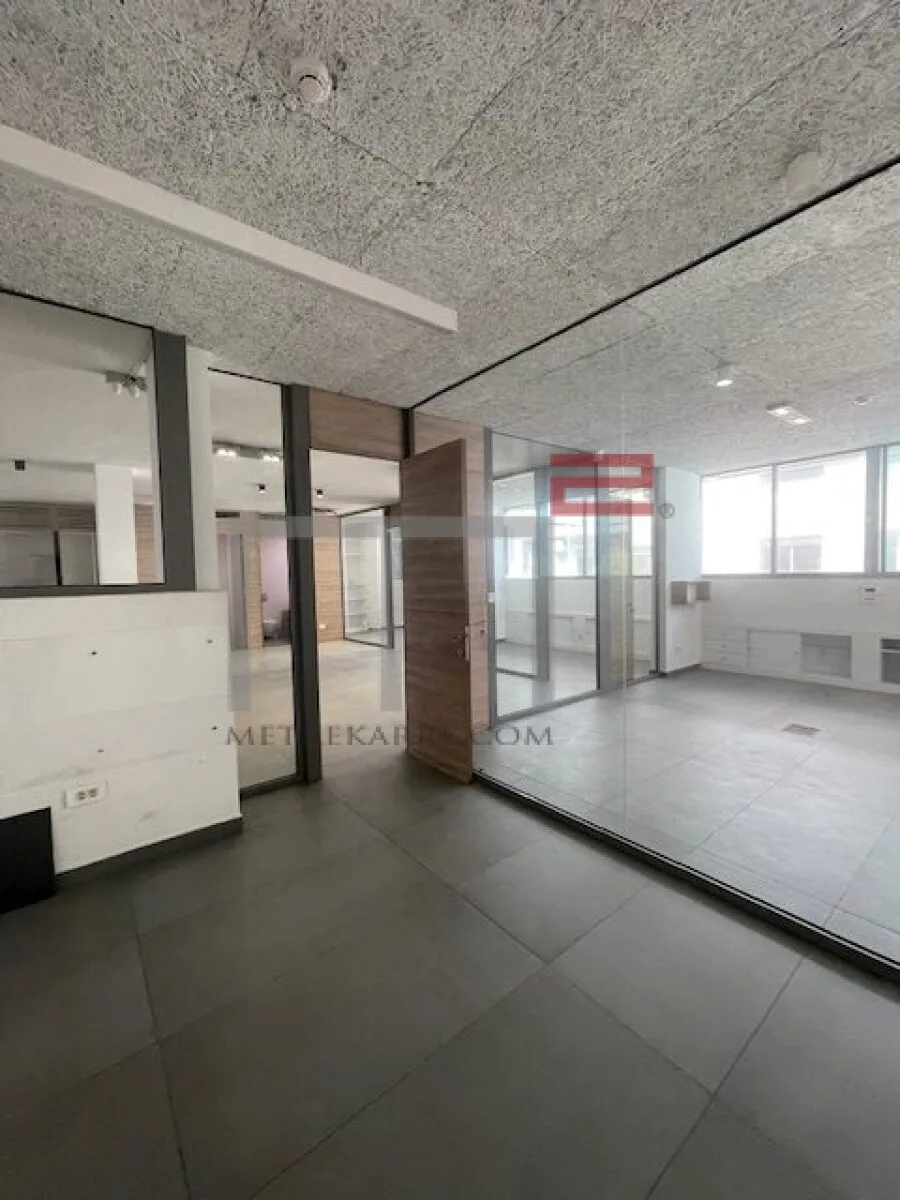 Office for Rent in Nasrah — الصورة 2