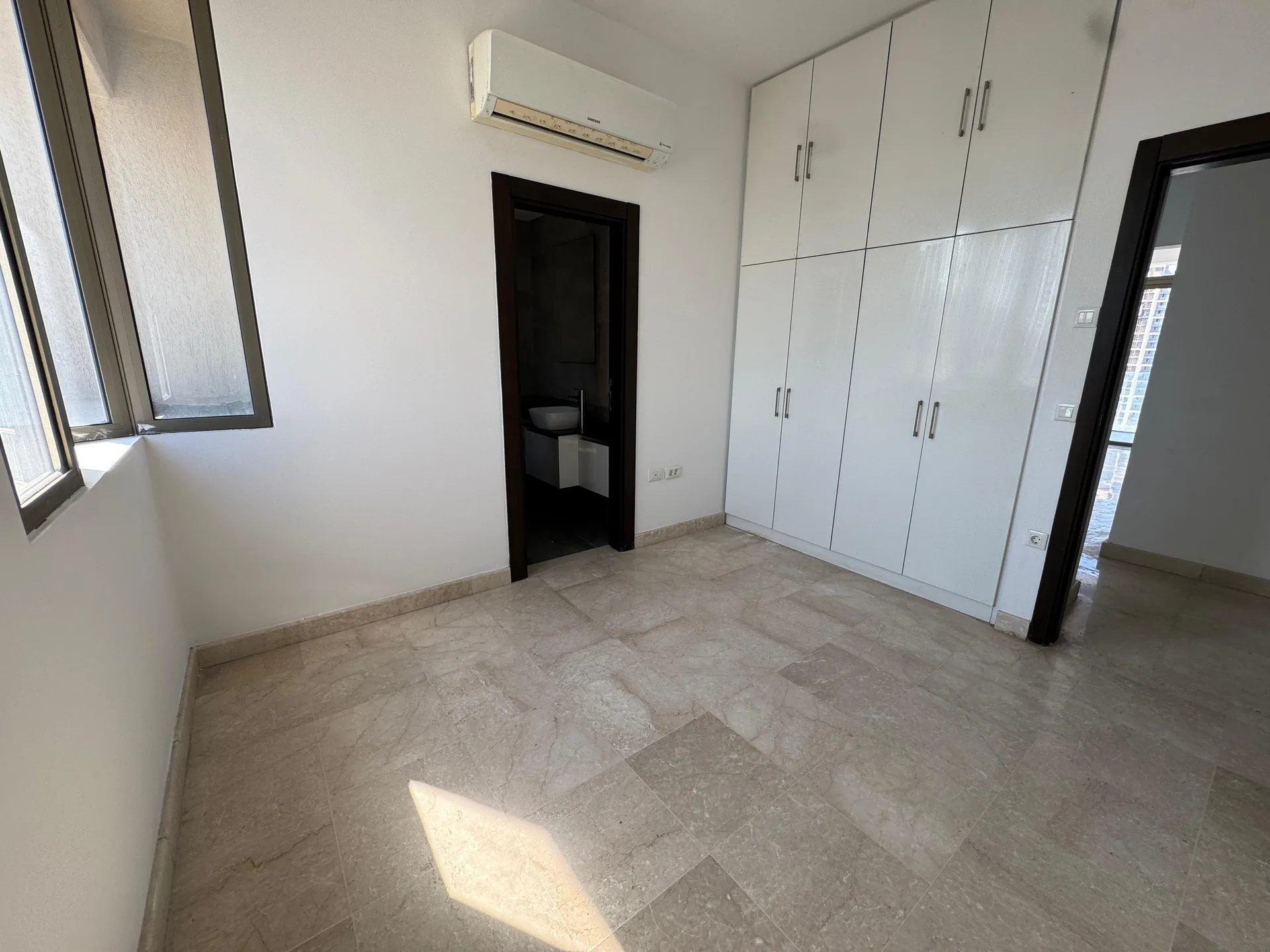 Apartment for Rent in Hamra — الصورة 9