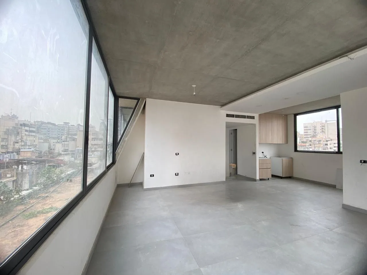 Apartment for Sale in Spears, Beirut, Lebanon — photo 3