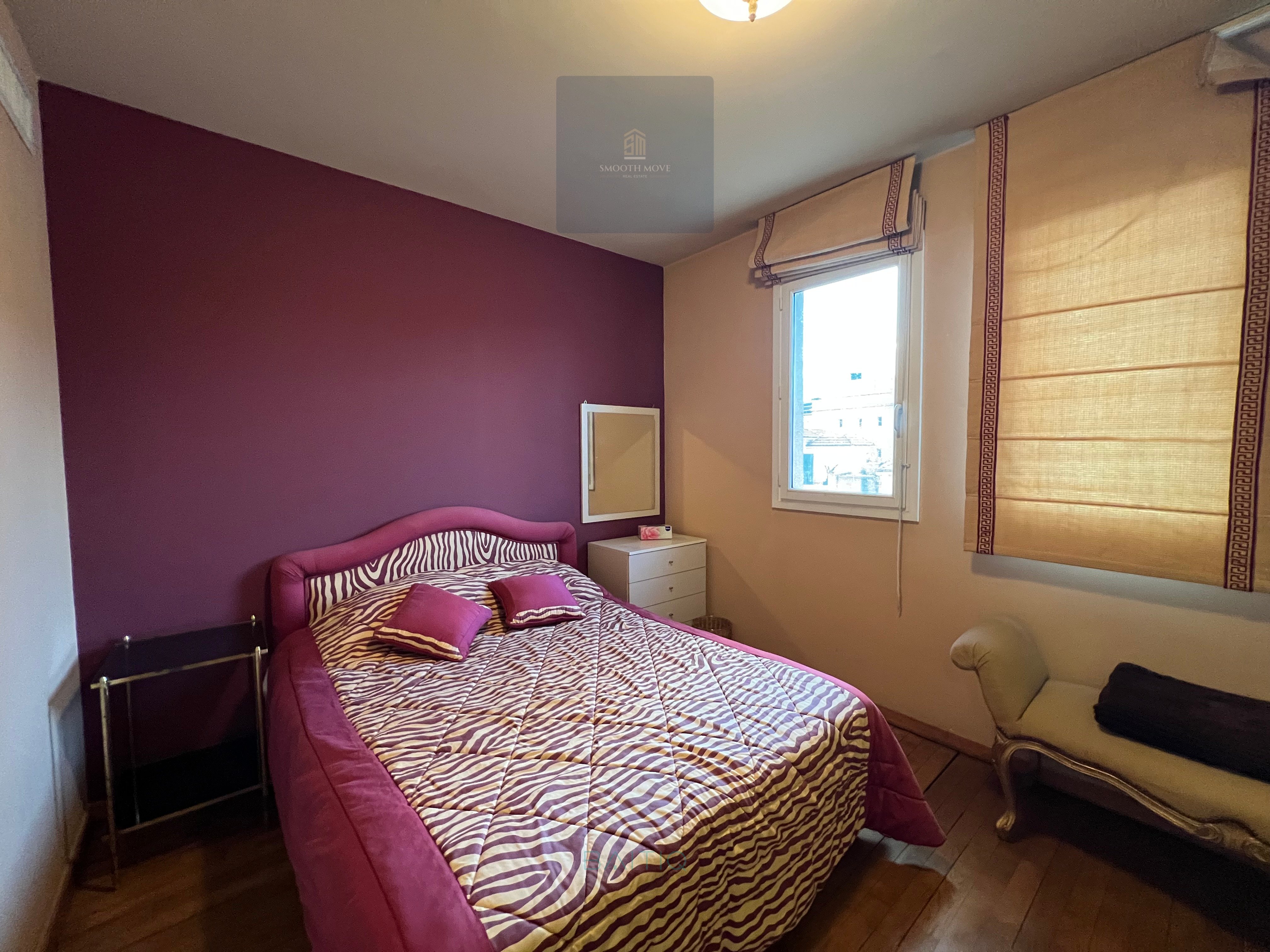 Spacious Classical Three Bedroom Apartment for sale in Saifi Village — الصورة 19