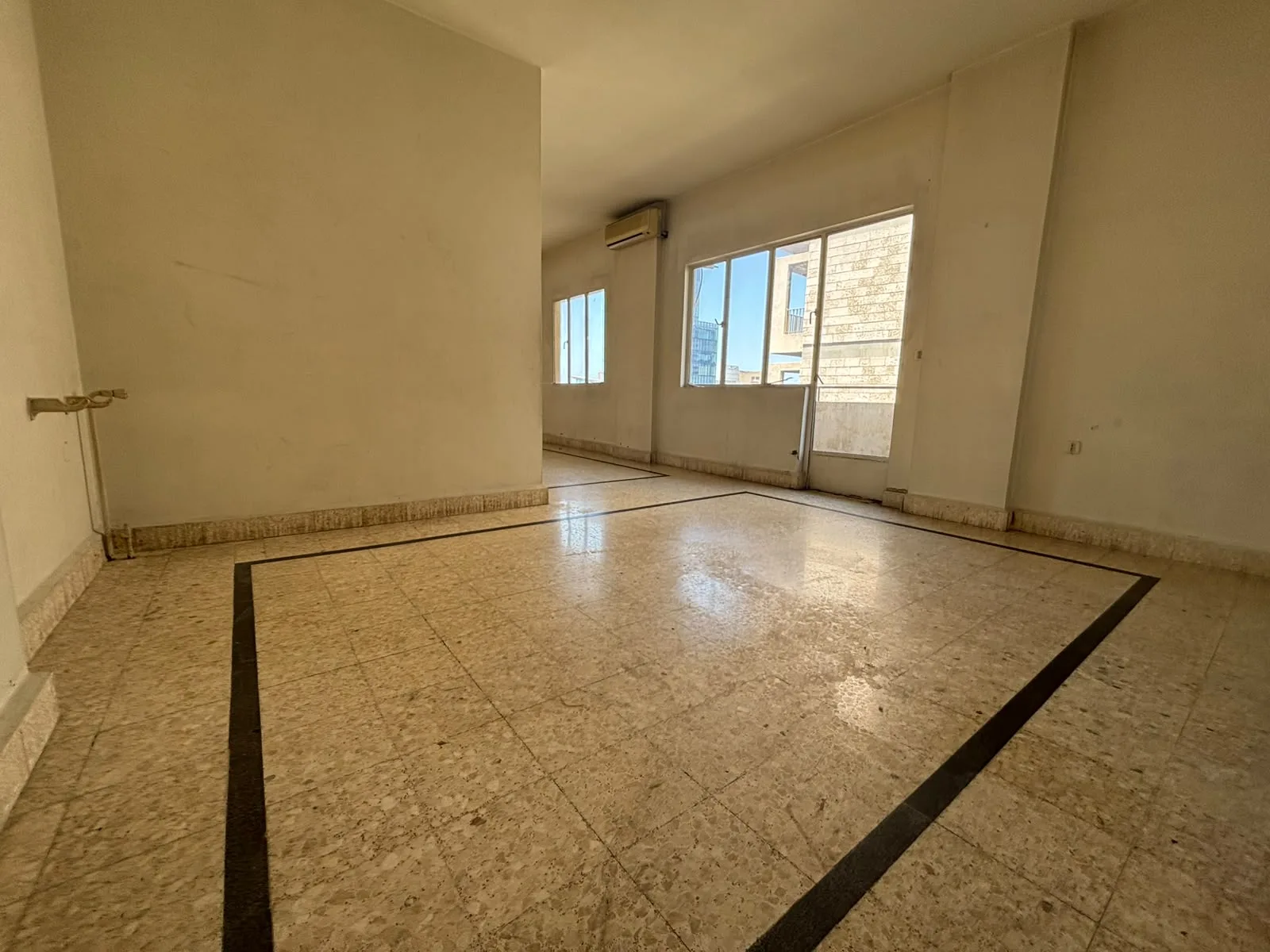Office for rent in Naqqache — الصورة 3