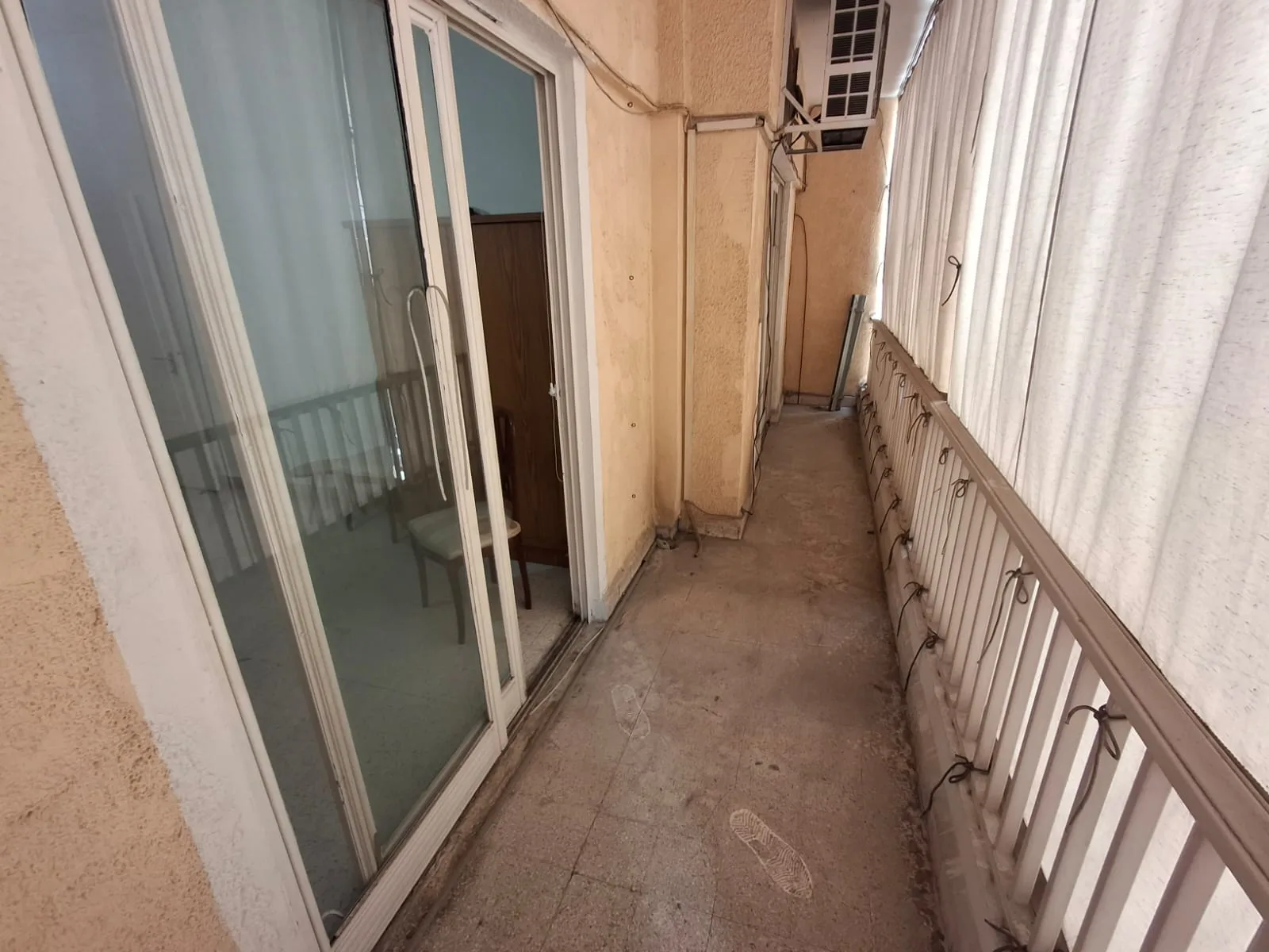 Apartment for Sale in Mar Mikhael, Bayrut, Lebanon — الصورة 4