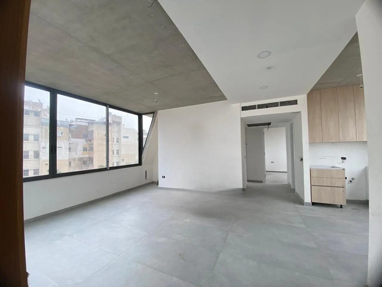 Apartment for Sale in Spears, Beirut, Lebanon — photo 2