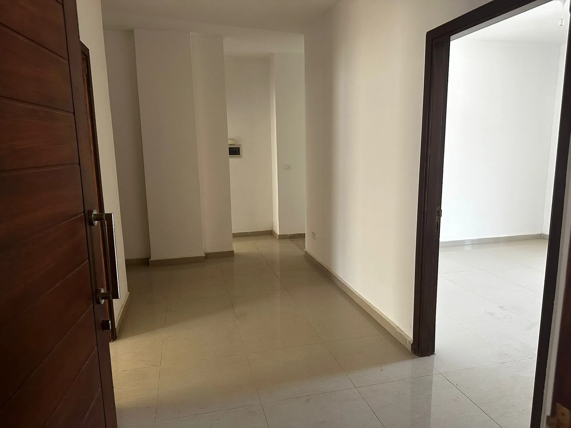 Apartment for Sale in Batroun, Lebanon — الصورة 2