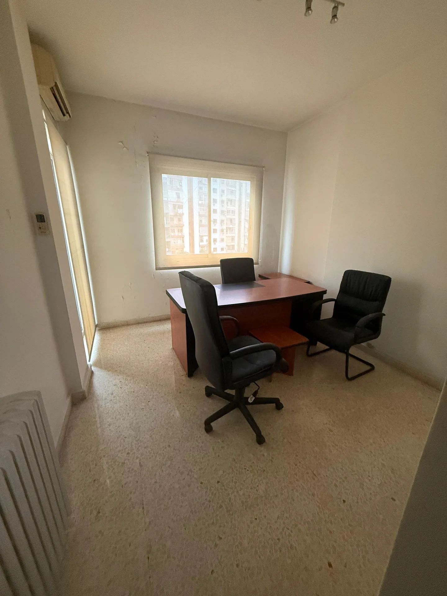 Office for sale in Sad El Baouchriyeh — الصورة 5