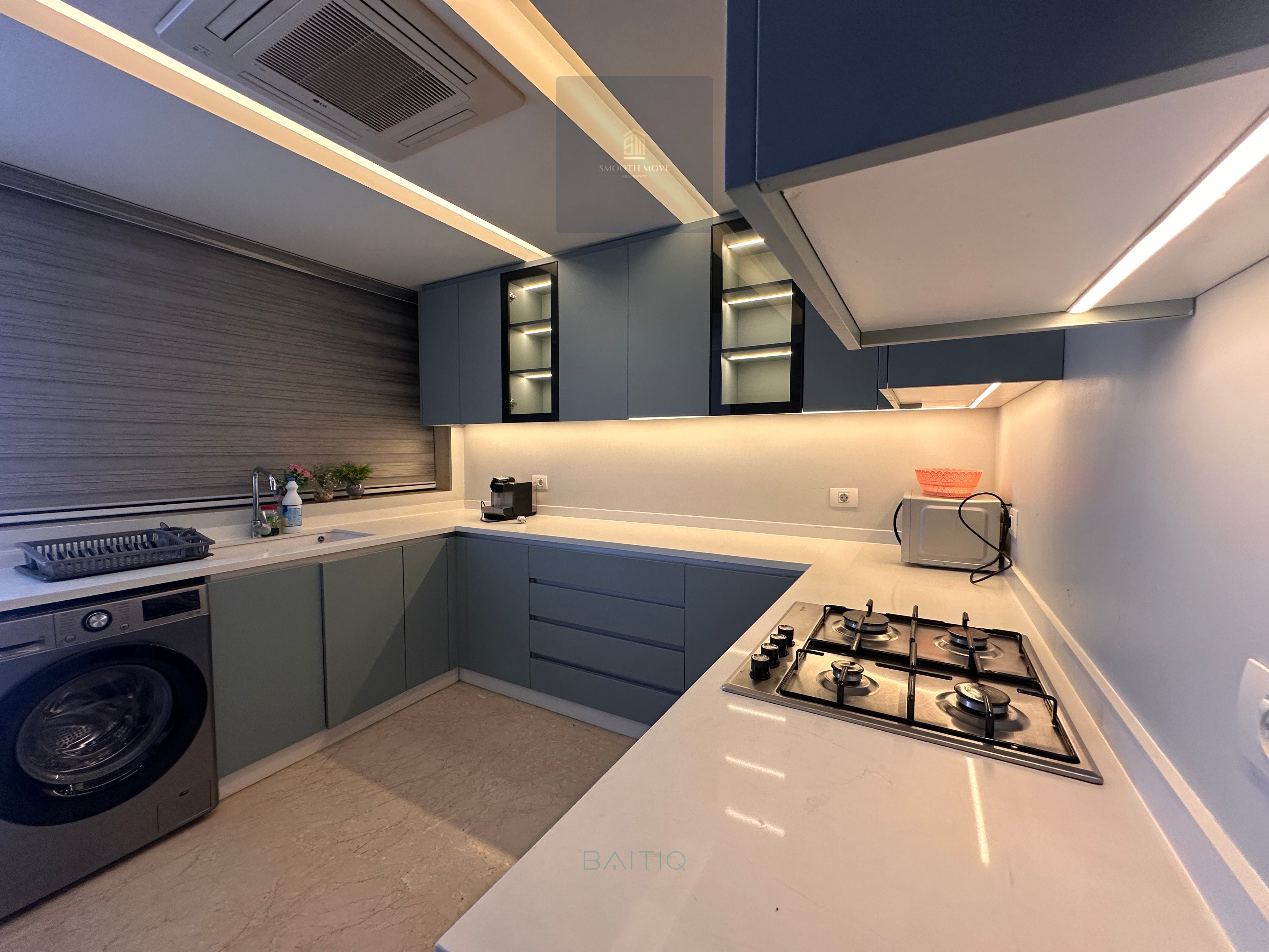 Furnished Seaview Duplex with Terrace For Rent in Clemenceau, Beirut — الصورة 4