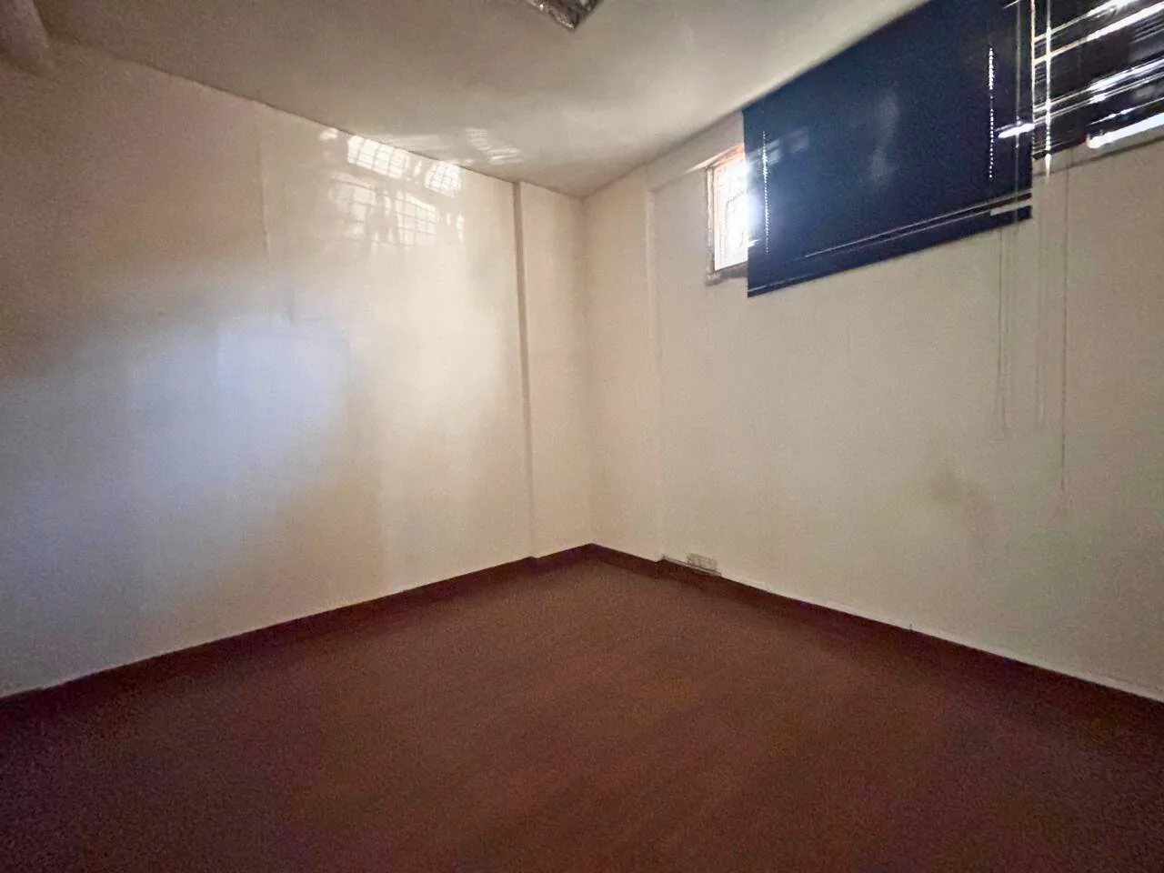 Warehouse for rent in Badaro, Beirut, Lebanon — الصورة 2