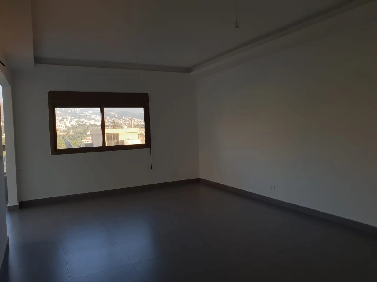 Apartment for Sale in Aamchit, Lebanon — الصورة 4