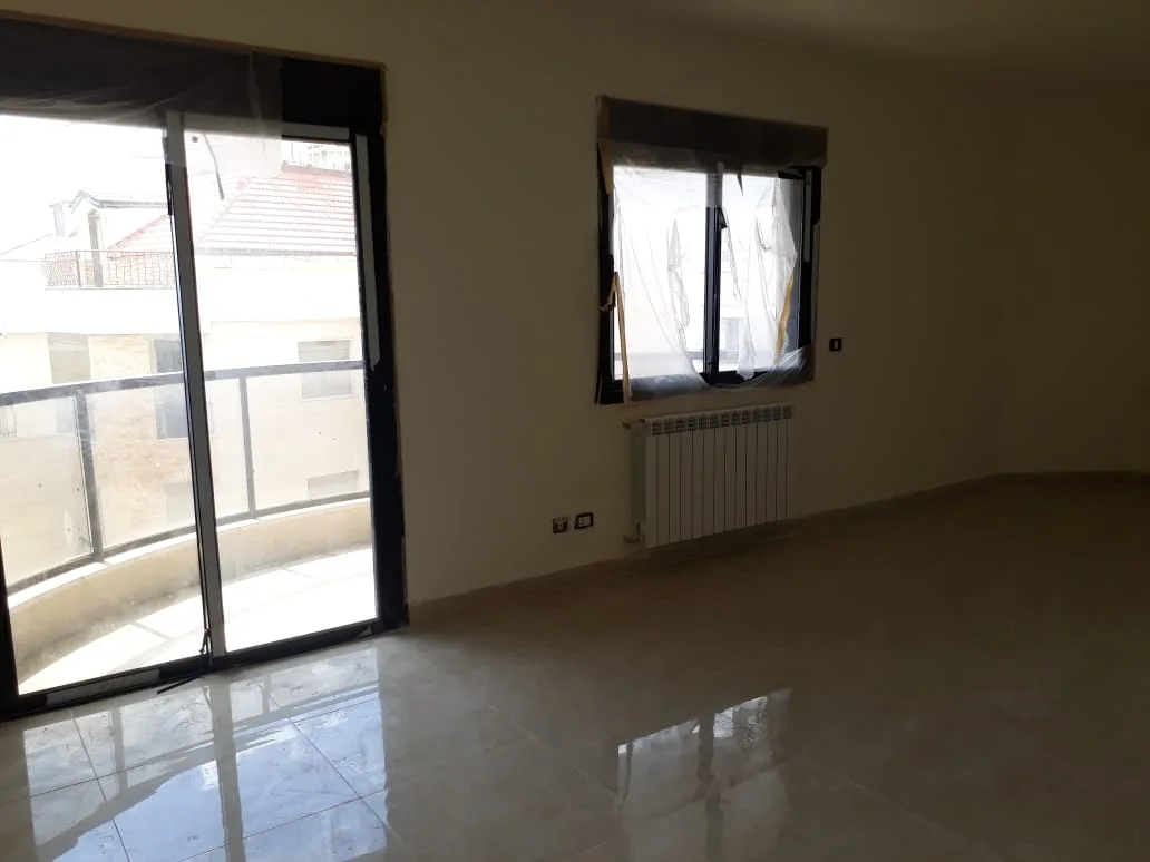 Duplex for Sale in Baabdat, Lebanon — الصورة 4