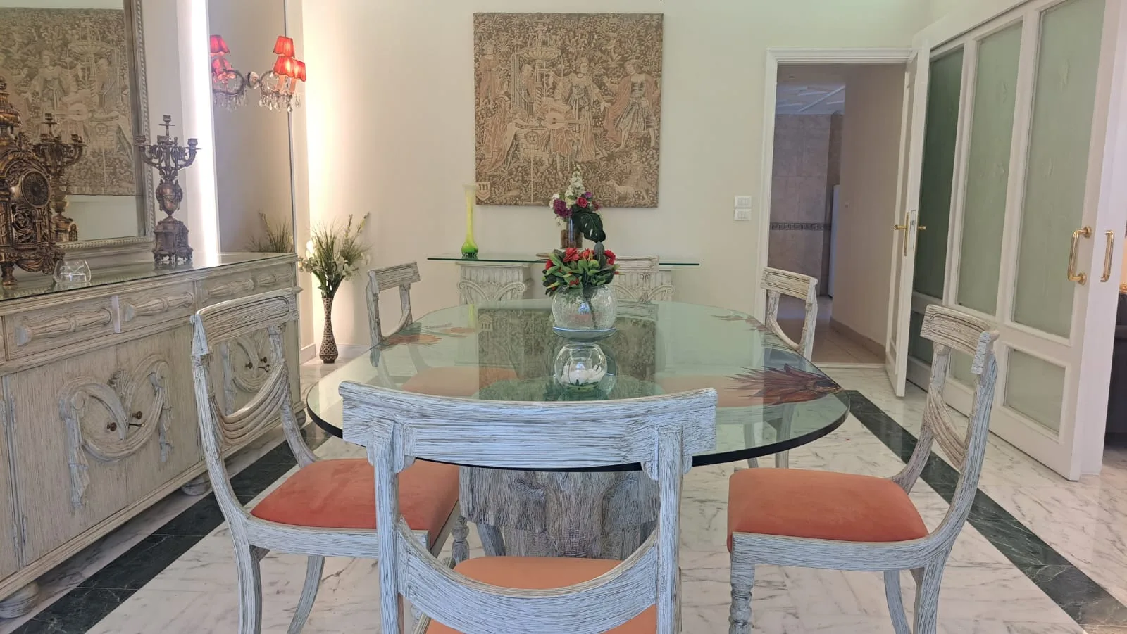 Apartment for Rent in Ramleh Al Bayda, Beirut, Lebanon — الصورة 3