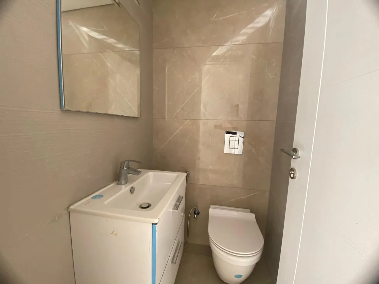 Apartment for Sale in Hamra — الصورة 10