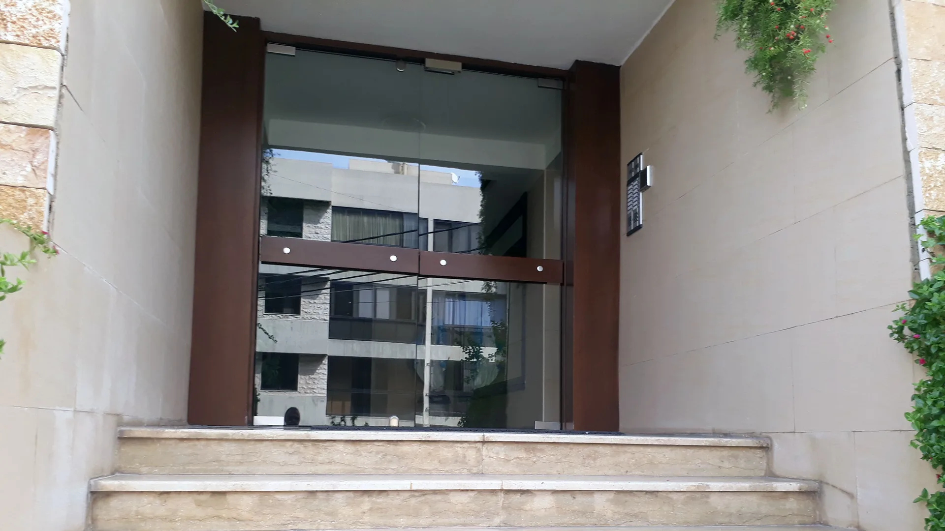 Apartment for Sale in Bsalim, Lebanon — الصورة 4