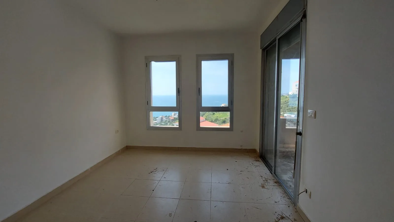 Apartment for Sale in Halat, Lebanon — الصورة 4