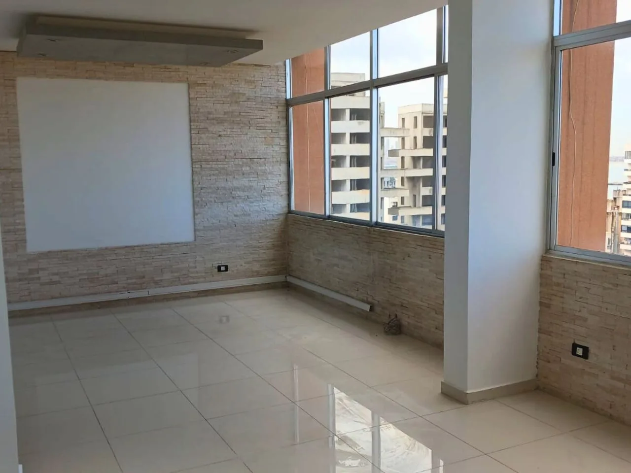Office for rent in Jal El Dib