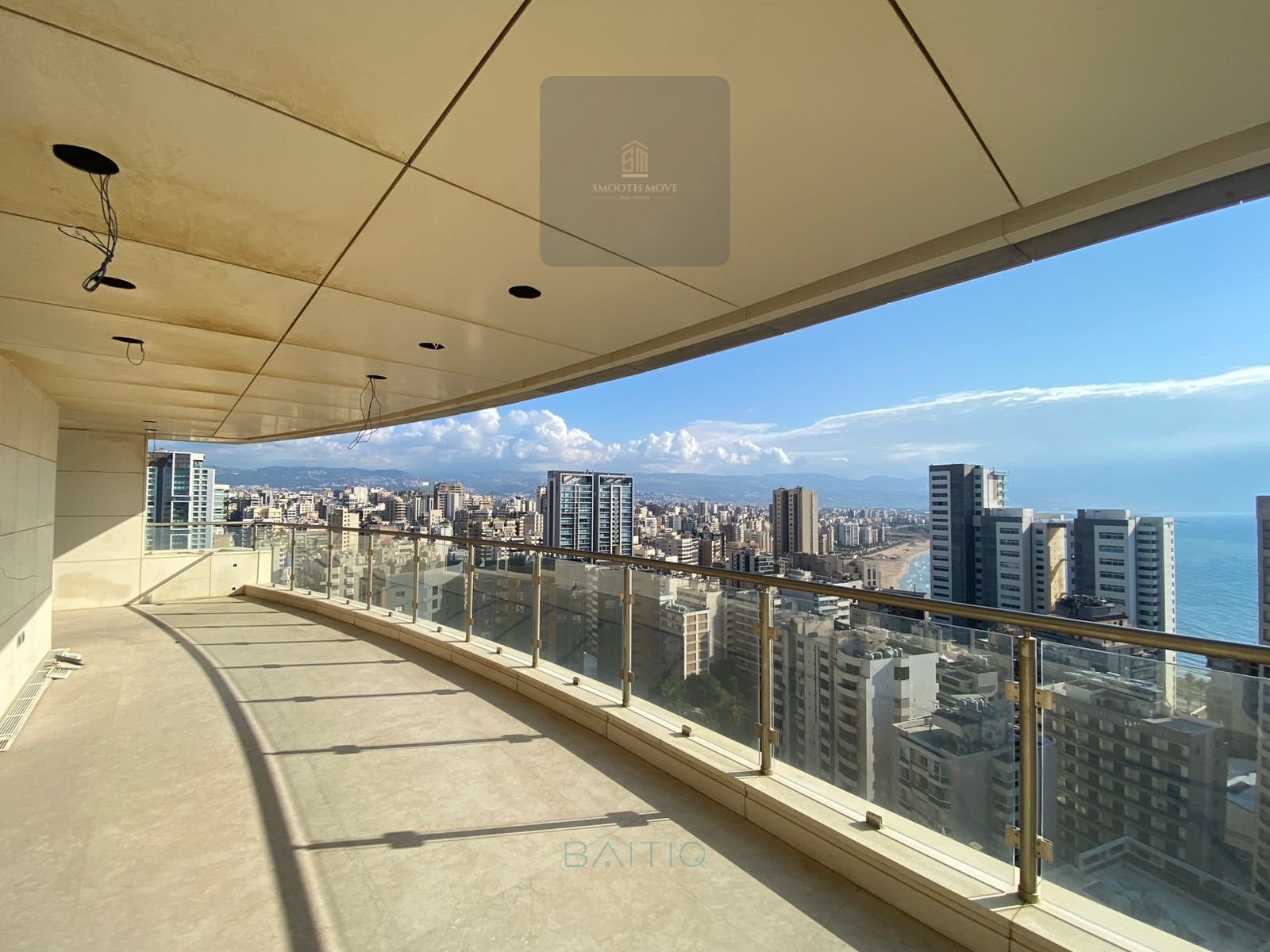 Luxury High-Floor Seaview Apartment for Rent in Rawche, Beirut — الصورة 8