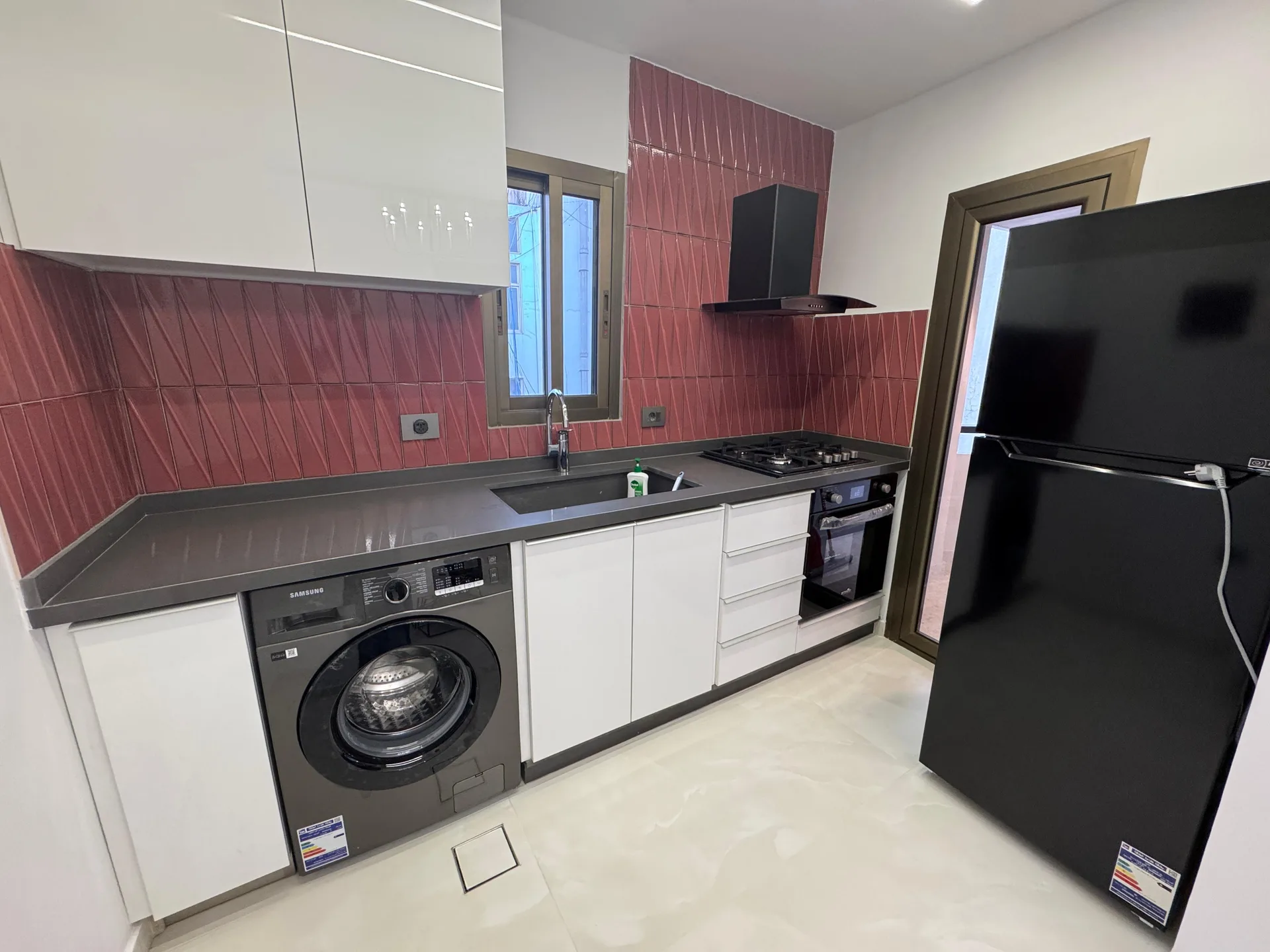 Apartment for rent in Ras Beirut, Beirut, Lebanon — الصورة 2