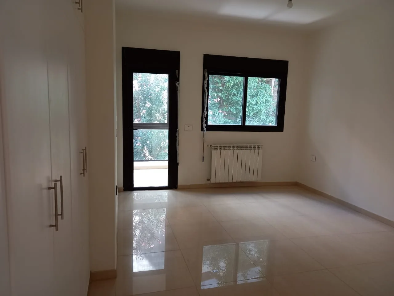 Apartment for Sale in Haret Sakher, Lebanon — الصورة 5
