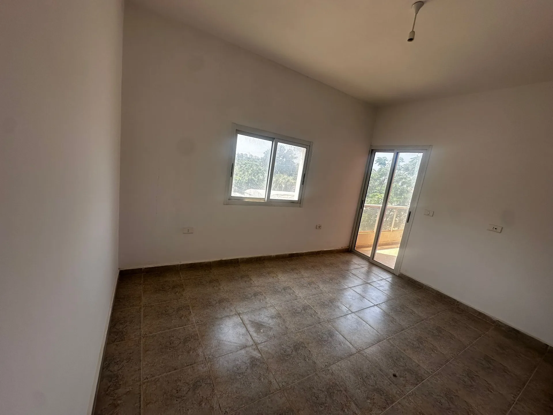 Apartment for Sale in Batroun, Lebanon — الصورة 7