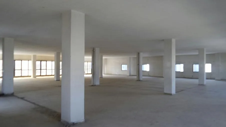 Office for Sale in Daoura — الصورة 3