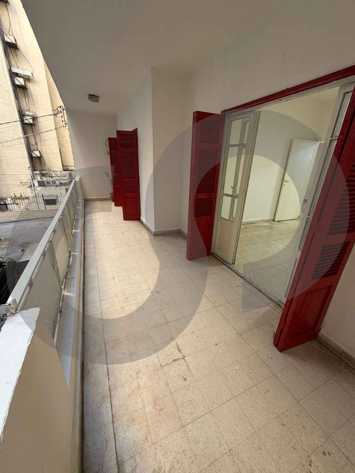 PRIME LOCATION IN Beirut - Mar Elias /Elevator — الصورة 3