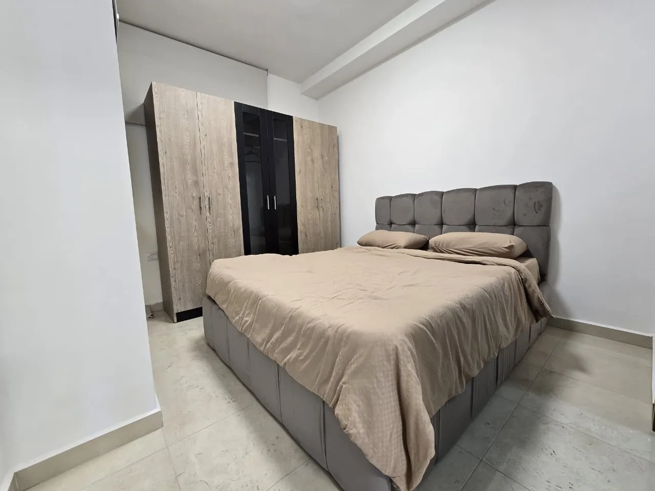 Apartment for Sale in Hotel Dieu, Beirut, Lebanon — الصورة 9