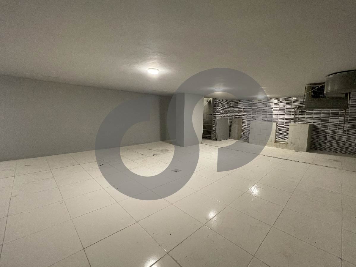 Prime Location, Fully Renovated Shop for Sale in Beirut - Mar Elias — الصورة 2