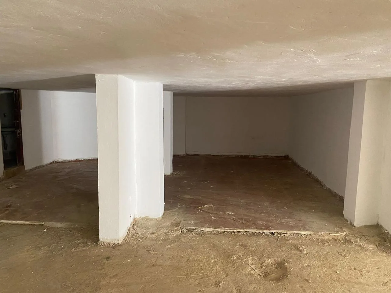Warehouse for Sale in Ain Saade — الصورة 3