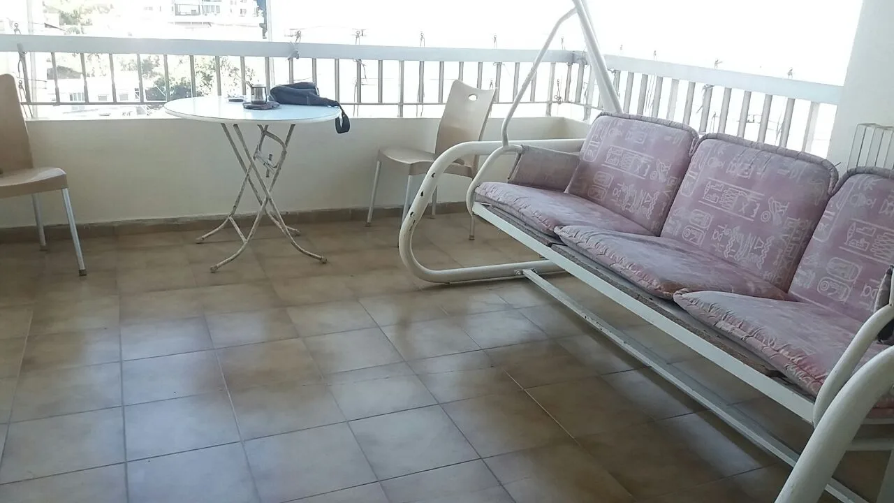 Apartment for Sale in Jouret El Ballout — الصورة 2