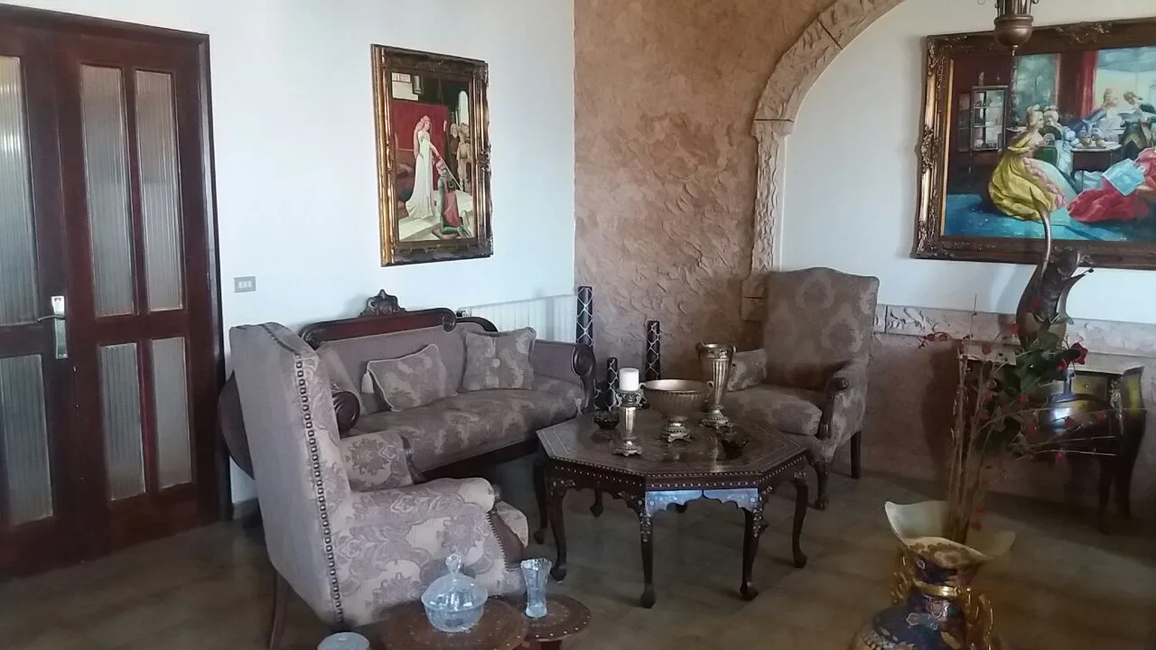 Apartment for Sale in Jouret El Ballout — الصورة 3
