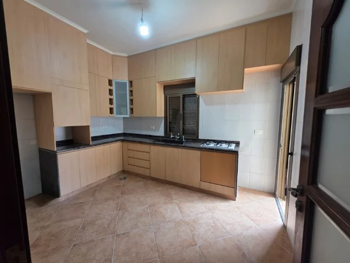 Apartment for Sale in Roumieh — الصورة 4