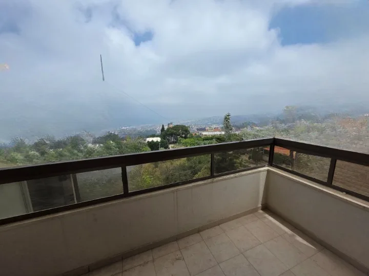 Apartment for Sale in Roumieh — الصورة 3
