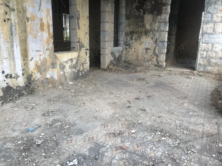 Old House with Land for Sale – Dhour El Choueir — الصورة 4