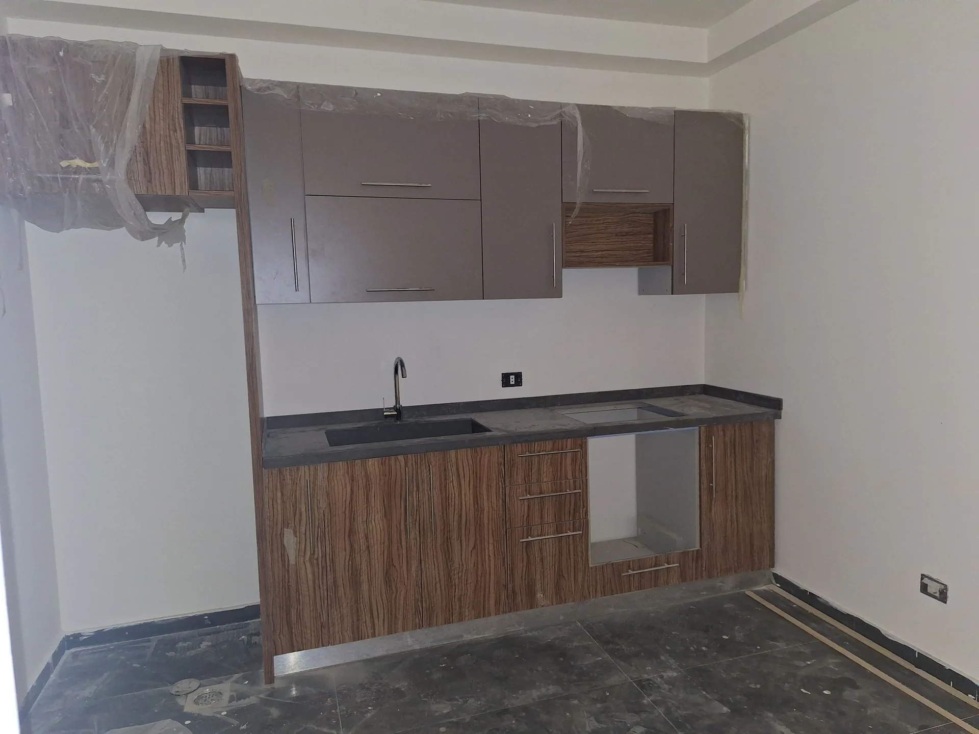 Ground Floor Apartment for Sale in Mansourieh — الصورة 4