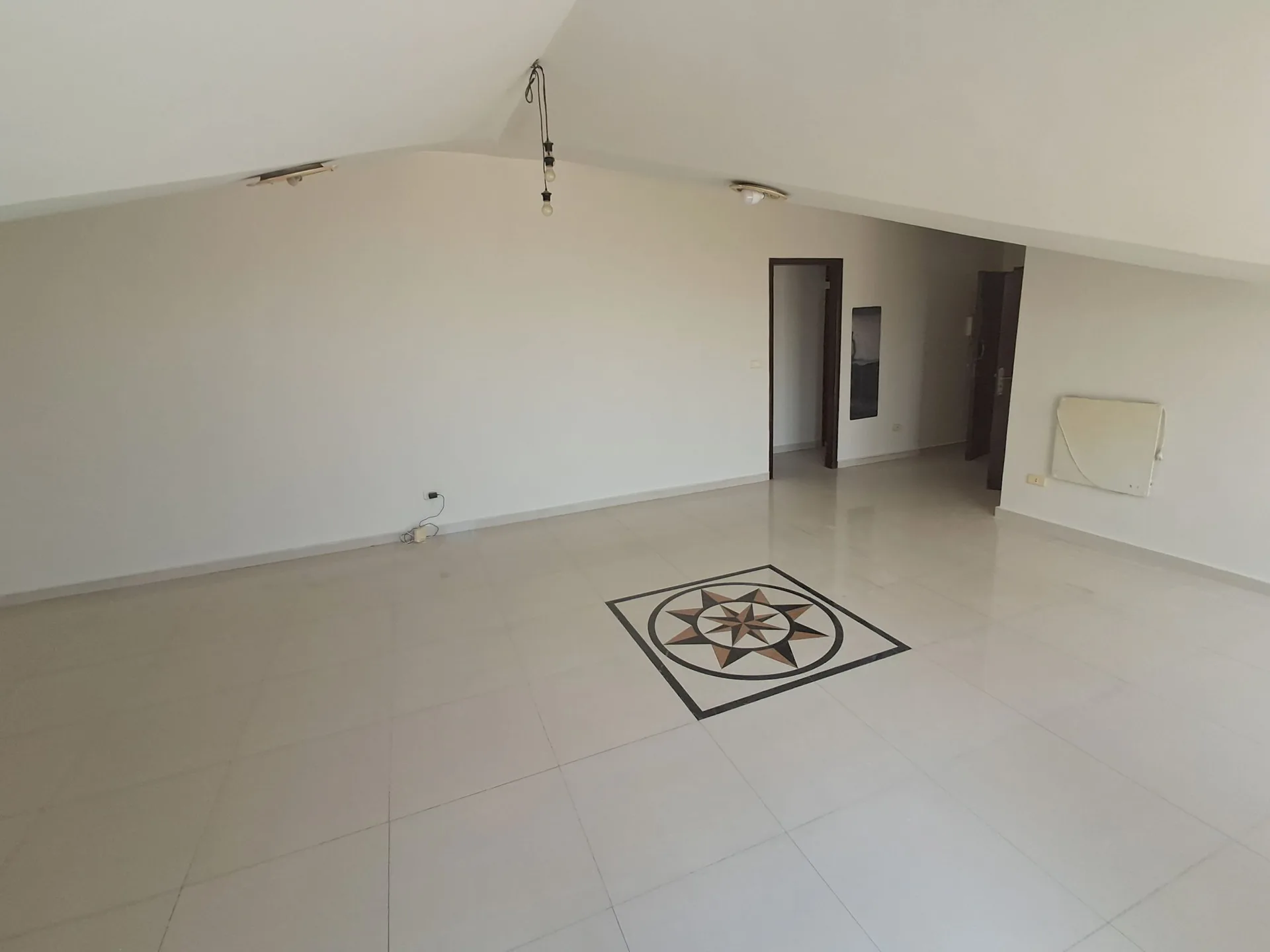 Roof Apartment for Rent in Mansourieh — الصورة 2